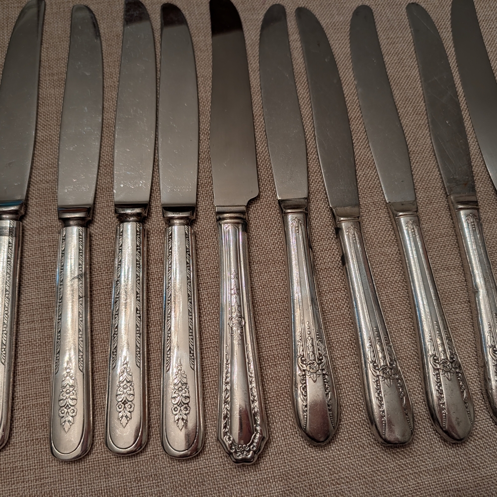 Vintage Classic Silver Plated Knife Set Of 10